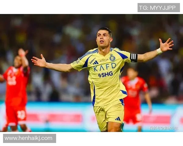 C罗稳居足球星身价排行榜前列 近年转会市场表现抢眼 C罗稳居足球星身价排行榜前列 近年转会市场表现抢眼