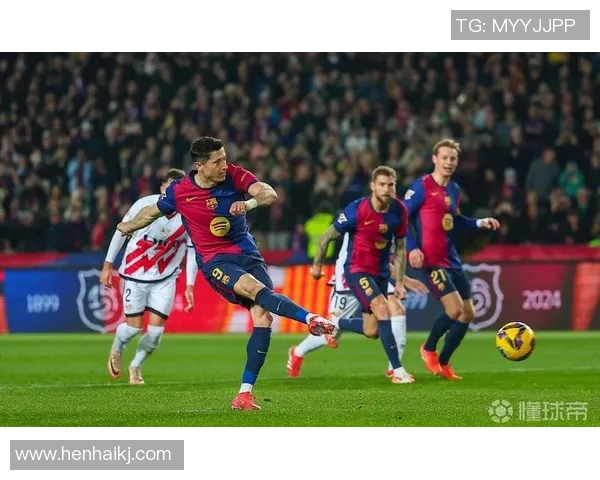 足球巨星风采：回顾经典球员背景与精彩瞬间的视觉盛宴